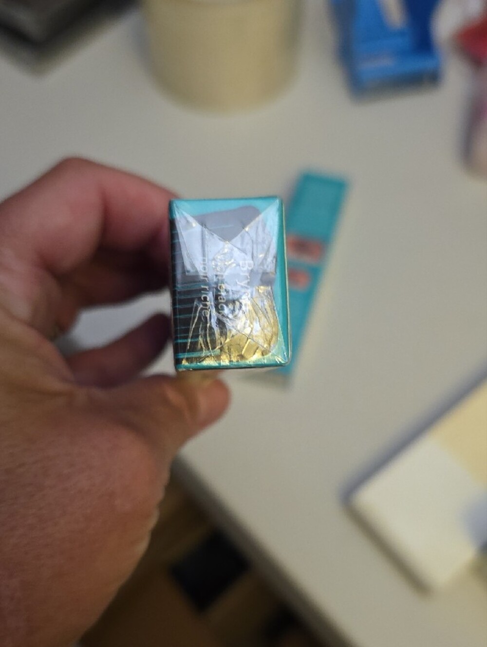 Mascara box - Picture 2 of 2